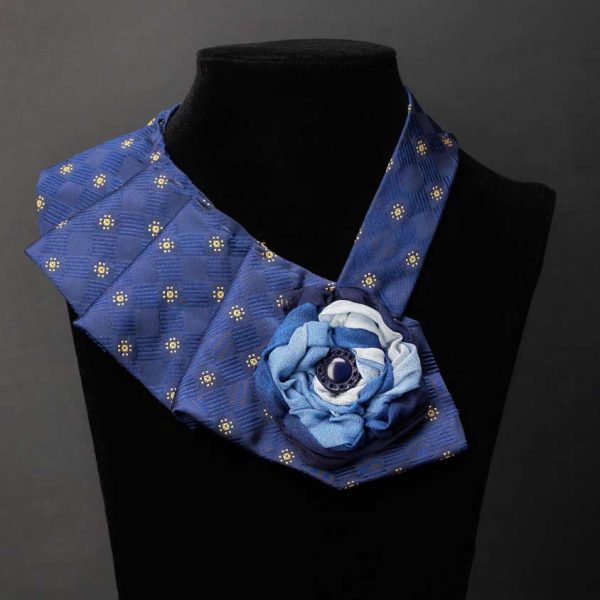 Collana blu #17