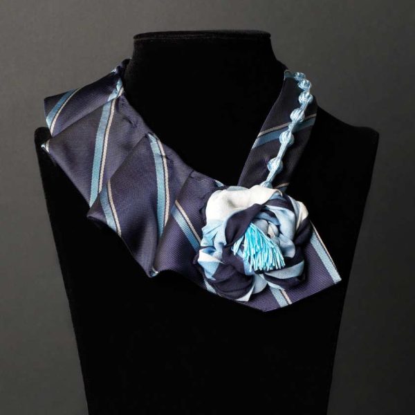 Collana blu #37